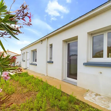 Дом отдыха A 2,7 Km De La Plage, Maison Au Calme Pour 6 Ле-Сабль-д’Олон