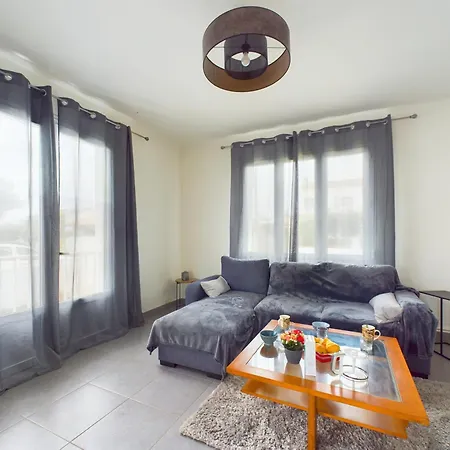 Holiday home A 2,7 Km De La Plage, Maison Au Calme Pour 6 Les Sables-d'Olonne