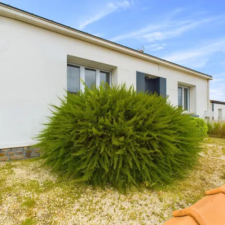 A 2,7 Km De La Plage, Maison Au Calme Pour 6 Holiday home Les Sables-d'Olonne