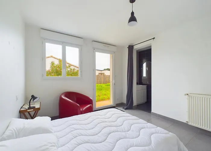 Holiday home A 2,7 Km De La Plage, Maison Au Calme Pour 6